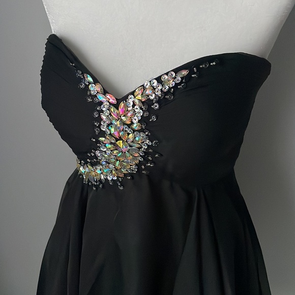 Alyce Paris Black Strapless A-line Dress 🖤 - Picture 4 of 9